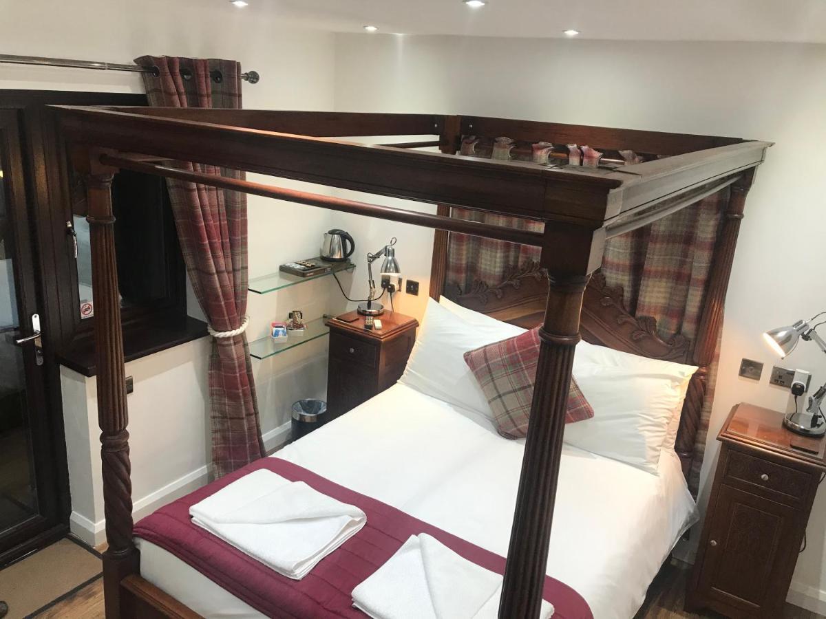 Hot Tub Hide Away Near Alton Towers Staffordshire Hotell Cheddleton Exteriör bild