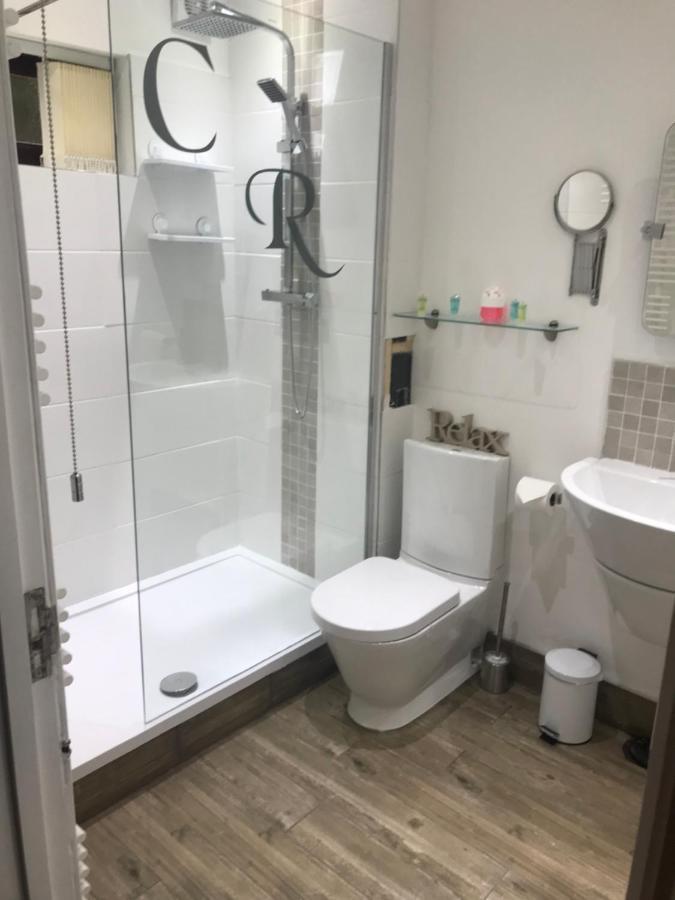 Hot Tub Hide Away Near Alton Towers Staffordshire Hotell Cheddleton Exteriör bild